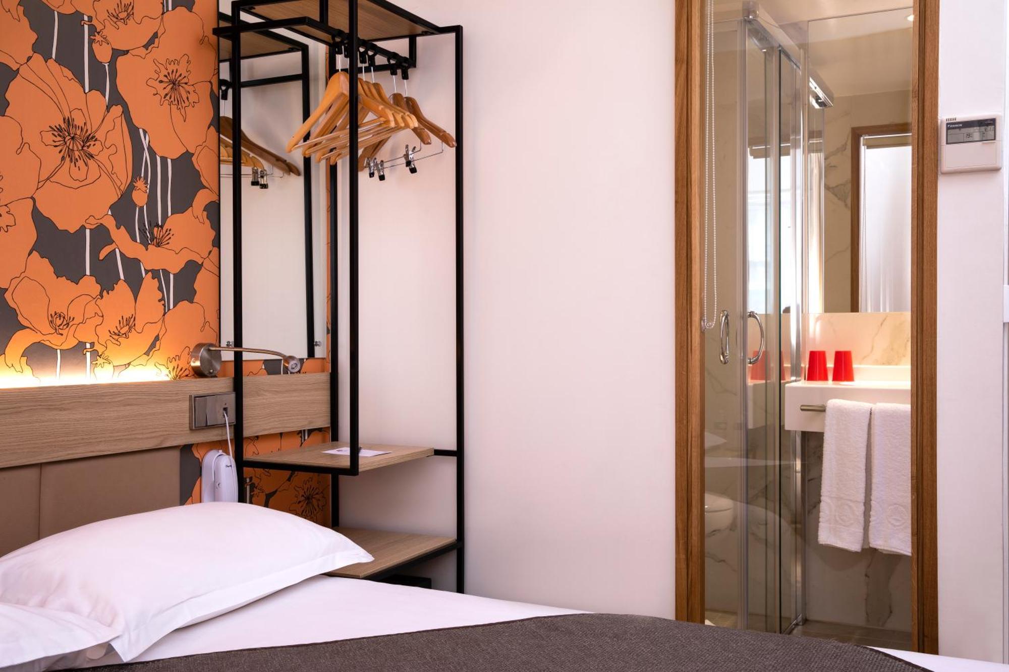 Hotel Hor Les Lumieres Париж Екстериор снимка