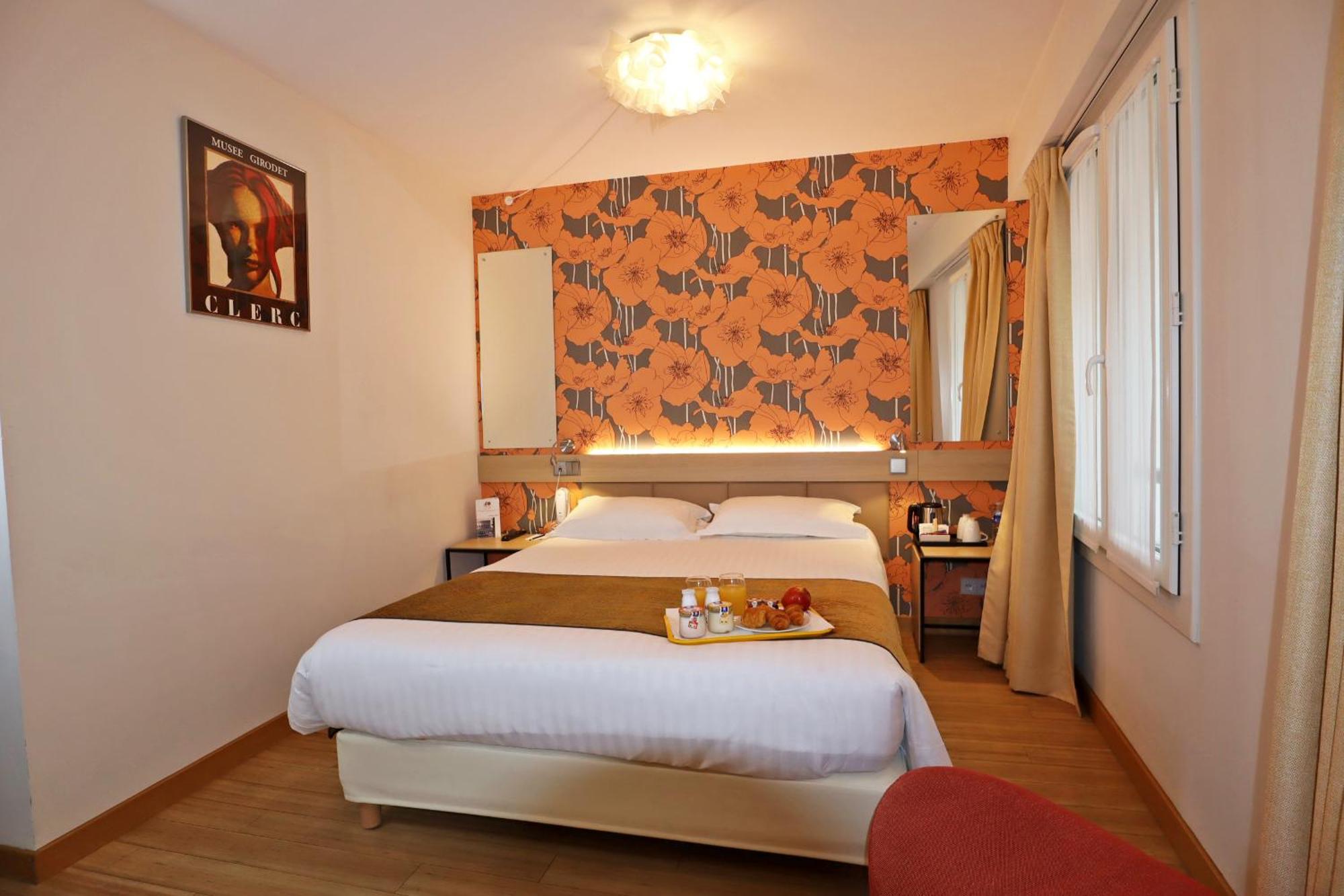 Hotel Hor Les Lumieres Париж Екстериор снимка