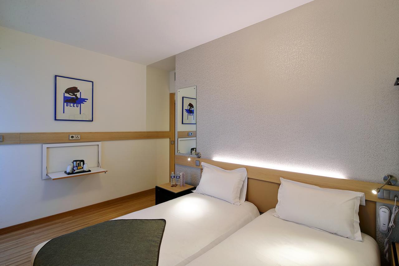 Hotel Hor Les Lumieres Париж Екстериор снимка